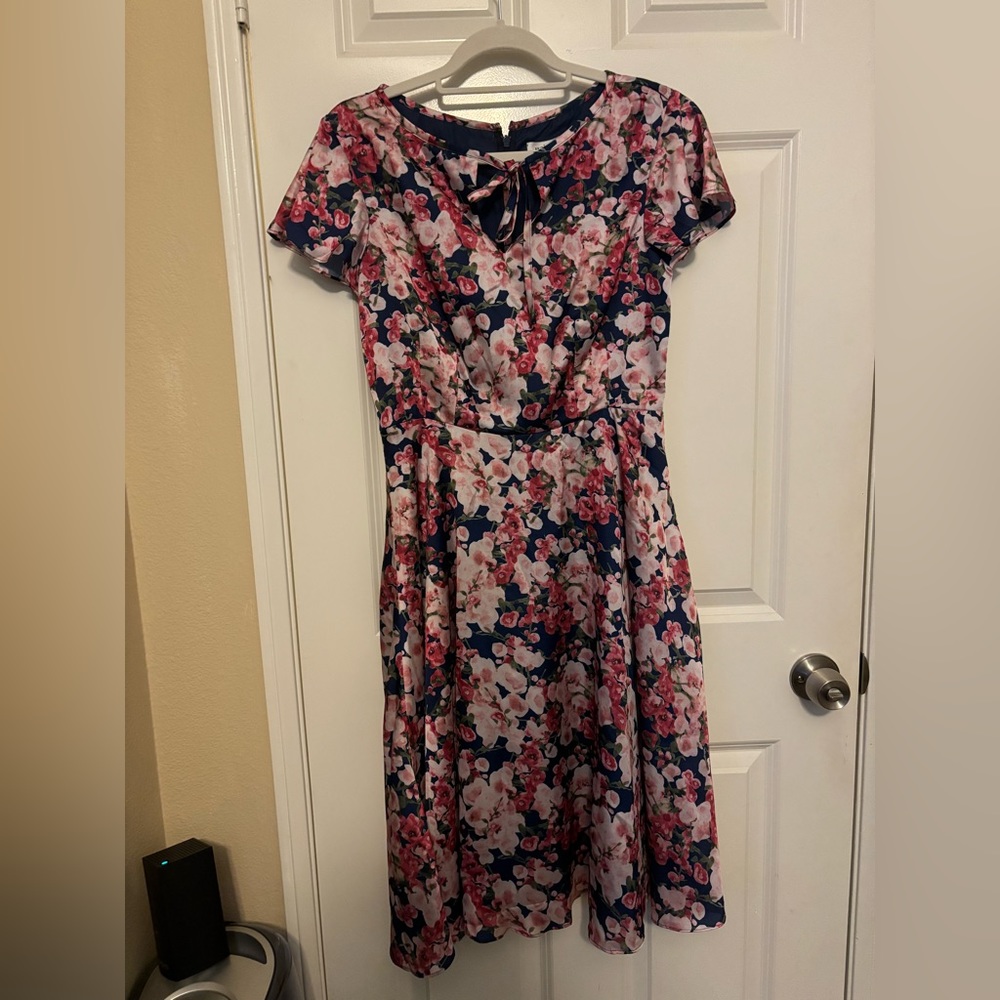 Unique vintage navy and pink floral dress. Size m